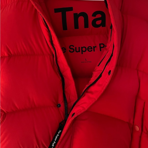 ARITZIA TNA SUPER PUFF SHORTY - Picture 2 of 3